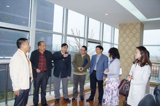 clip_image004.jpg 說明: E:\畜科\會議報道\20141027四川科創(chuàng)飼料產(chǎn)業(yè)技術(shù)研究院會議報道\news-02.jpg
